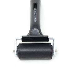 Load image into Gallery viewer, Lino Brayer Rubber Inking Roller
